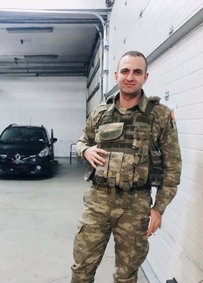 Şafak, 31, Türkiye Cumhuriyeti, Ankara