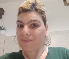 Claudia, 37, Palermo