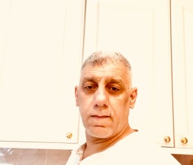 Hassan, 43, Olbia