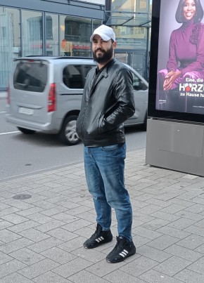 هارون из Mannheim 27 лет