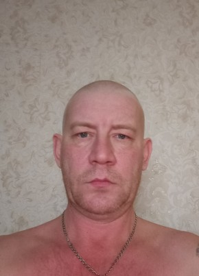 Павел из Омска 48 лет