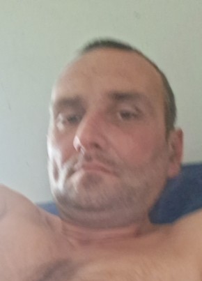 Adam из Poznań 39 лет