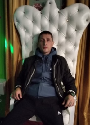 Алексей из Красноярска 44 года