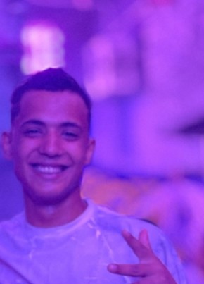 Abdoh из القاهرة 20 лет