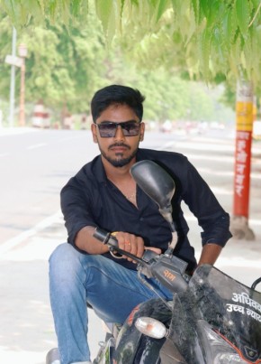 Gaurav Tripathi, 22, India, New Delhi
