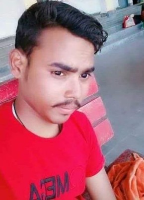 Suraj Kumar, 24, India, Varanasi