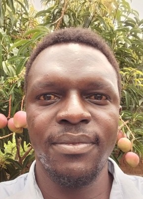 Ali, 36, Uganda, Nebbi