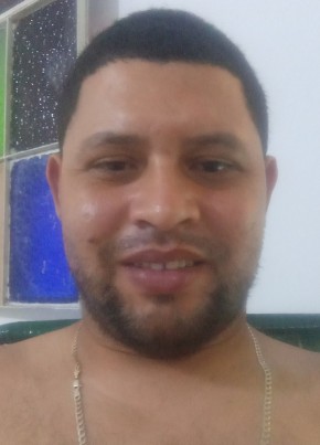 José González из Puerto Cabello 33 года