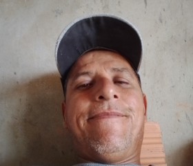 Dernile, 46, Itapeva
