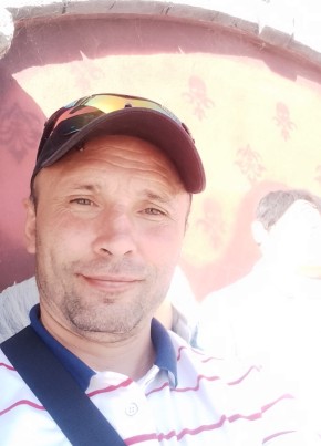 Aleksandr, 44, Russia, Simferopol