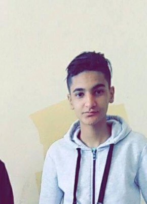 Ghilas, 22, People’s Democratic Republic of Algeria, Hassi Messaoud