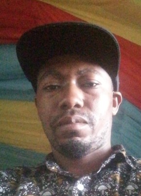 Kalebu из Costermansville 32 года