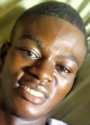 Thomas mulbah, 25, Liberia, Monrovia
