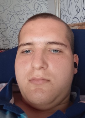 Илья из Жлобіна 18 лет