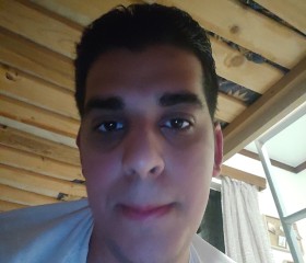 Emircan, 18, Athens
