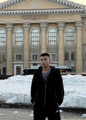 Данияр из Алматы 18 лет