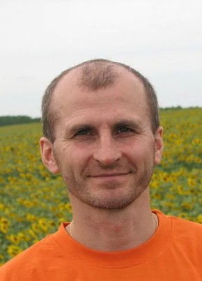 Василий из Петродвореца 62 года
