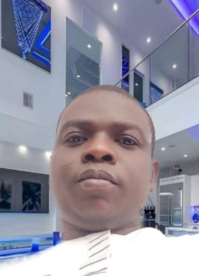 Ibrahim из Bamako 18 лет