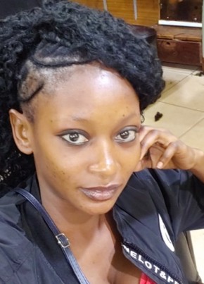 Christine, 29, Uganda, Kampala