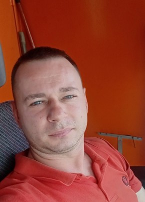 Максим из Мариуполи 36 лет