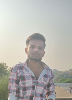 Mahida Bhai, 20, India, Ānand