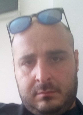 Stanislao, 36, Repubblica Italiana, Santa Maria Capua Vetere