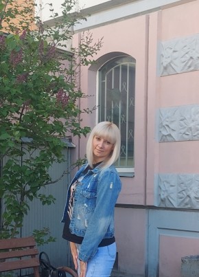 Ксения, 31, Россия, Москва