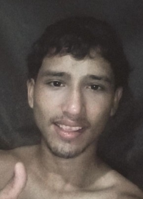 Jonathan из La Lima 22 года