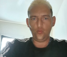 Jonathan , 46, Rochefort