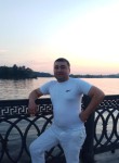 Khusni, 35, Yalta