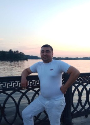 Хусни, 36, Россия, Ялта