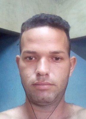 Yasmany Escoda, 29, República de Cuba, La Habana