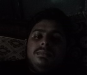 Hasan, 21, Raiwind