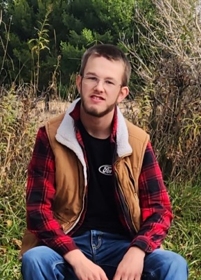 Ayden из Mount Pleasant (State of Michigan) 18 лет
