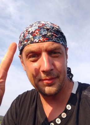 Сергей из Петрозаводска 44 года