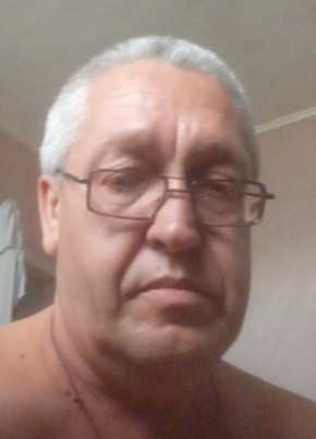 Дмитрий из Камени-на-Оби 54 года