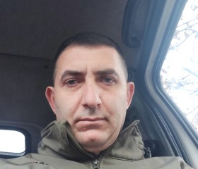 Hayk, 35, Tirana