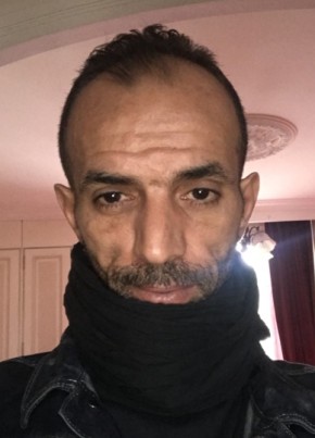 titto, 43, République Française, Paris