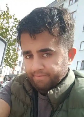 Baran из İstanbul 20 лет