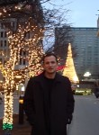 Gray, 43 года