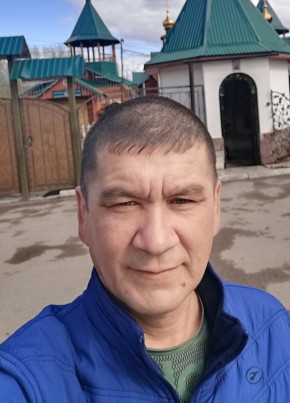 Ильнур из Красноуфимска 49 лет