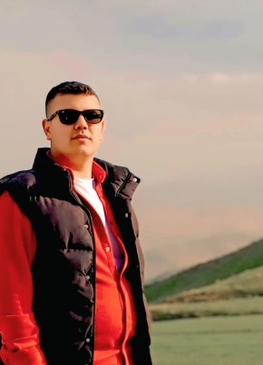 Ozan, 19, Turkey, Van