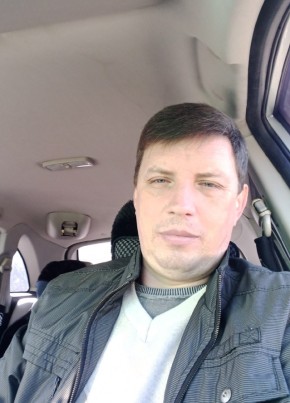 Паша из Майския 49 лет