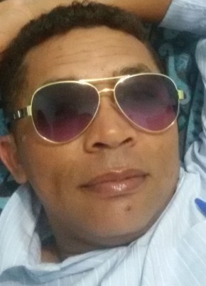 Carlos freitas из Petrolina 52 года