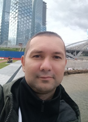 Артём из Москвы 40 лет