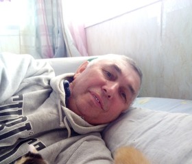 Петр, 69 лет, Санкт-Петербург