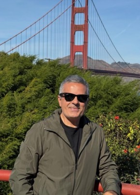 Carl Robert из Salvador 56 лет