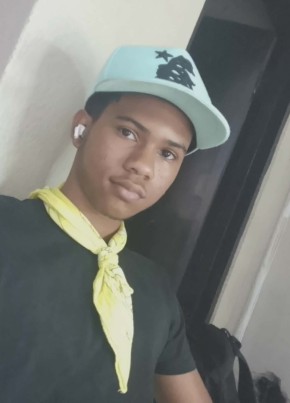 Darían из Kingston 19 лет