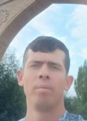 Кадриддин Нурали из Душанбе 18 лет