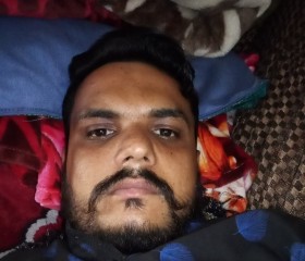 Asif, 31, Gujranwala